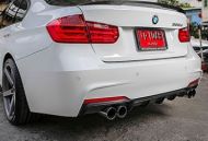 Дифузьор за 2 ауспуха BMW F30 (2011+) - M-Performance двоен за двоен накрайник